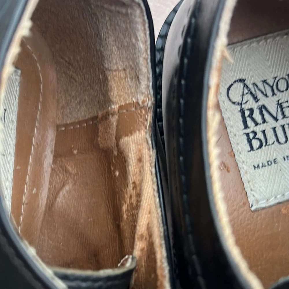 Vintage Canyon River Blues black chunky Oxford shoes (men 7.5 /women 8.5) Italy